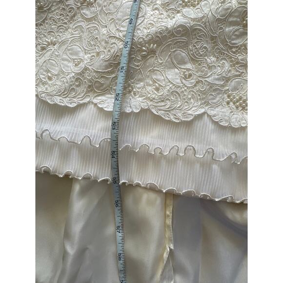 Vintage 1960s Ivory Satin Lace Wedding Dress Mock Neck Train Size Small - Picture 8 of 16
